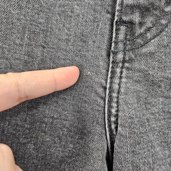 Levi’s High Waisted Taper Mom Jeans Gray Women’s Size 24 Relaxed Fit Denim - Picture 11 of 12